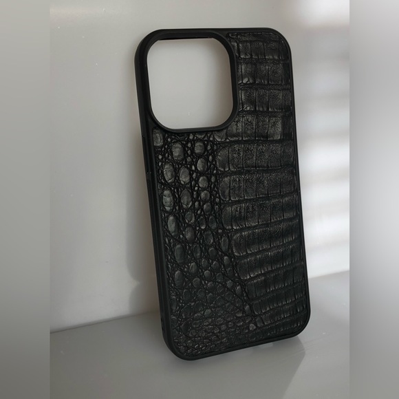 IPhone 13pro Luxury case. Skin: caiman black matte. Hand made in Brooklyn